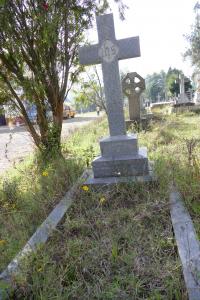 Photo of grave at St Thomas Church, Ooty by Gloria Dingley