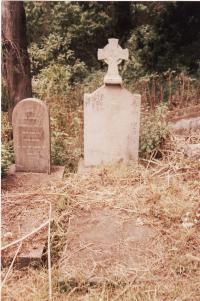Gravestone of James Hall (right)