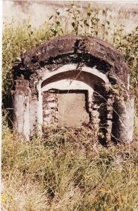 Gravestone of Caroline Fanny Taylor